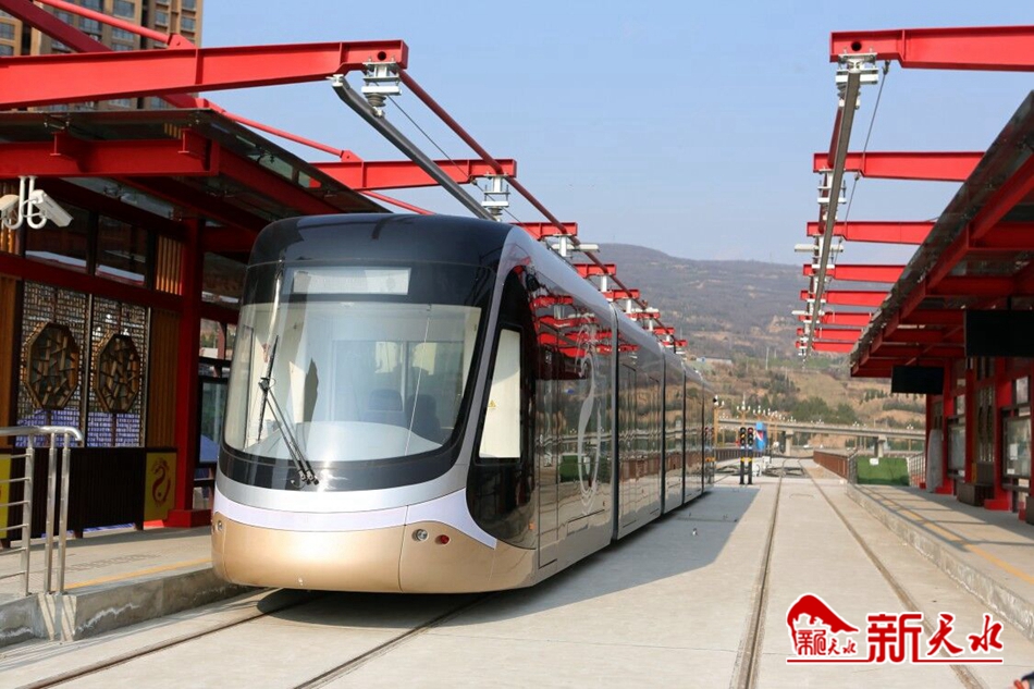 王銳調(diào)研有軌電車示范線一期工程、工業(yè)博物館等項目建設(shè)情況