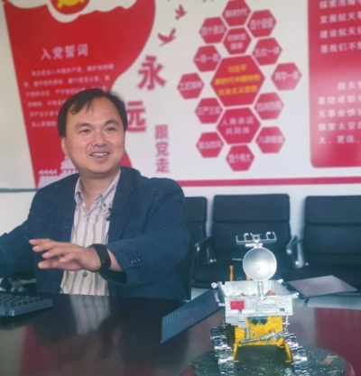 雷占許：航天報國，愿當好航天科普“排頭兵”