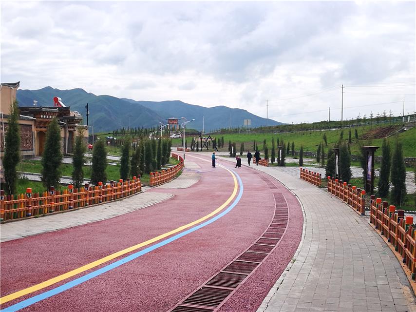 甘肅甘南州夏河縣安果村：吃上“旅游”飯，安心奔小康