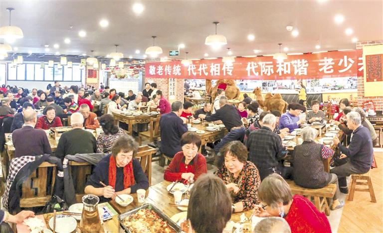 孝滿(mǎn)金城、德潤(rùn)人心 蘭州市舉辦第六屆千叟宴感恩活動(dòng)