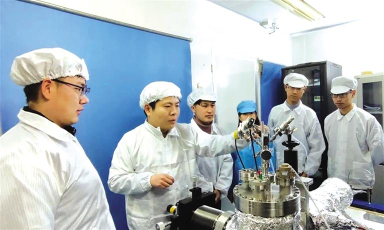 助力嫦娥探月 打破國外壟斷 蘭州大學這個學院很硬核