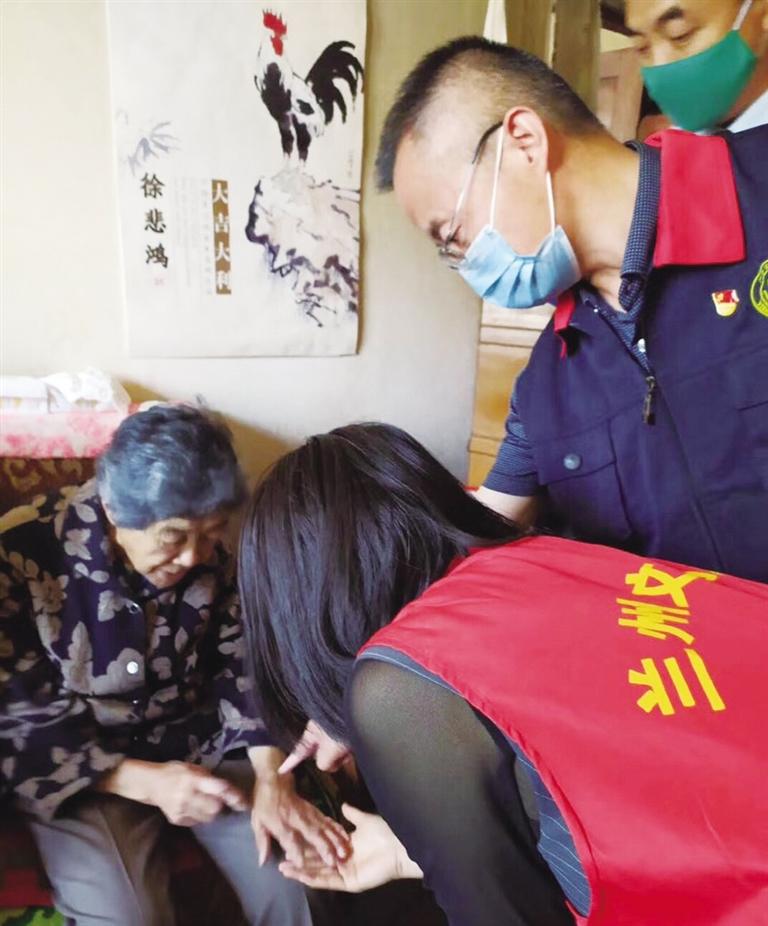 在公益志愿服務(wù)中踐行初心使命——記中國(guó)好人、城關(guān)區(qū)一方公益慈善協(xié)會(huì)黨支部書記高平