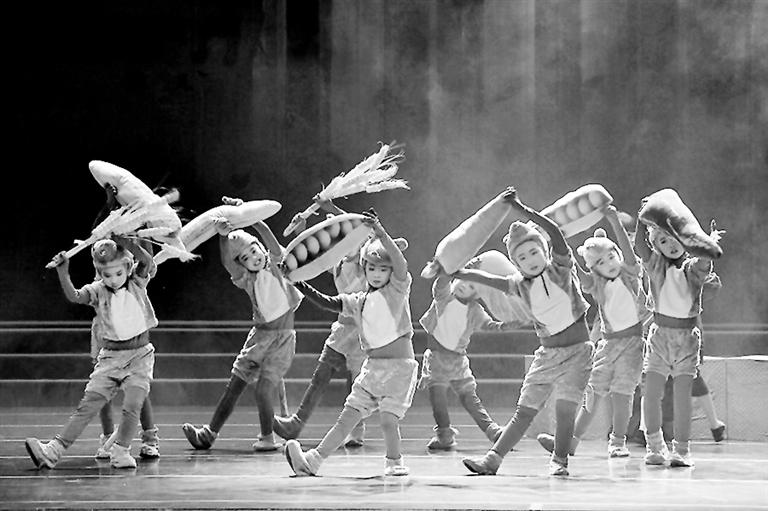 紅色題材兒童劇《大豆謠》首演暨蘭州市中小學生觀演活動啟動