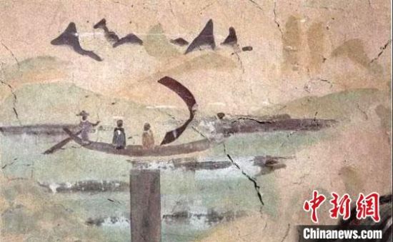“一人搖櫓晃扁舟，兩人撐篙水上漂?！眻D為莫高窟第323窟《搖櫓帆船》（初唐）。　敦煌研究院供圖