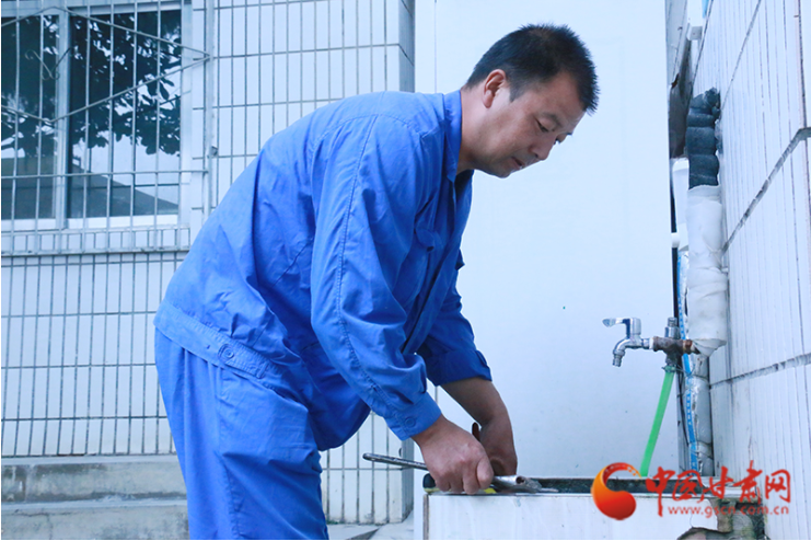 【百年風(fēng)華 奮進(jìn)甘肅·黨員風(fēng)采】新時代“時傳祥”馬宏斌：一人臟換得萬家凈