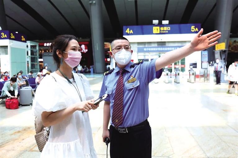 暑期來(lái)臨 蘭州鐵路部門發(fā)布學(xué)生購(gòu)票注意事項(xiàng)