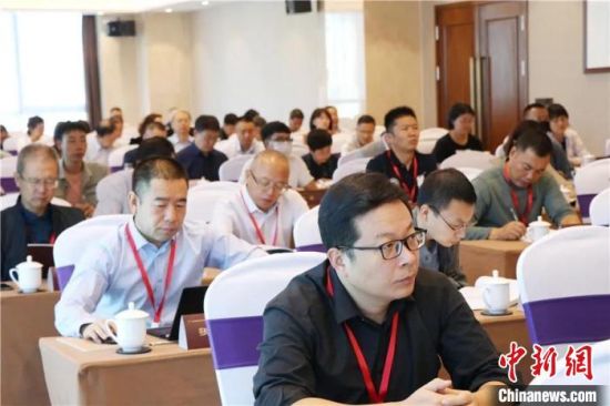 圖為“明清時(shí)期河西走廊社會(huì)變遷”學(xué)術(shù)研討會(huì)現(xiàn)場(chǎng)?！∥渫行侣剛髅郊瘓F(tuán)供圖