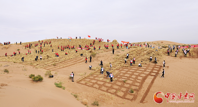 甘肅省委宣傳部、省文明辦、省志愿服務聯合會在古浪縣舉行壓沙主題文明實踐志愿服務活動