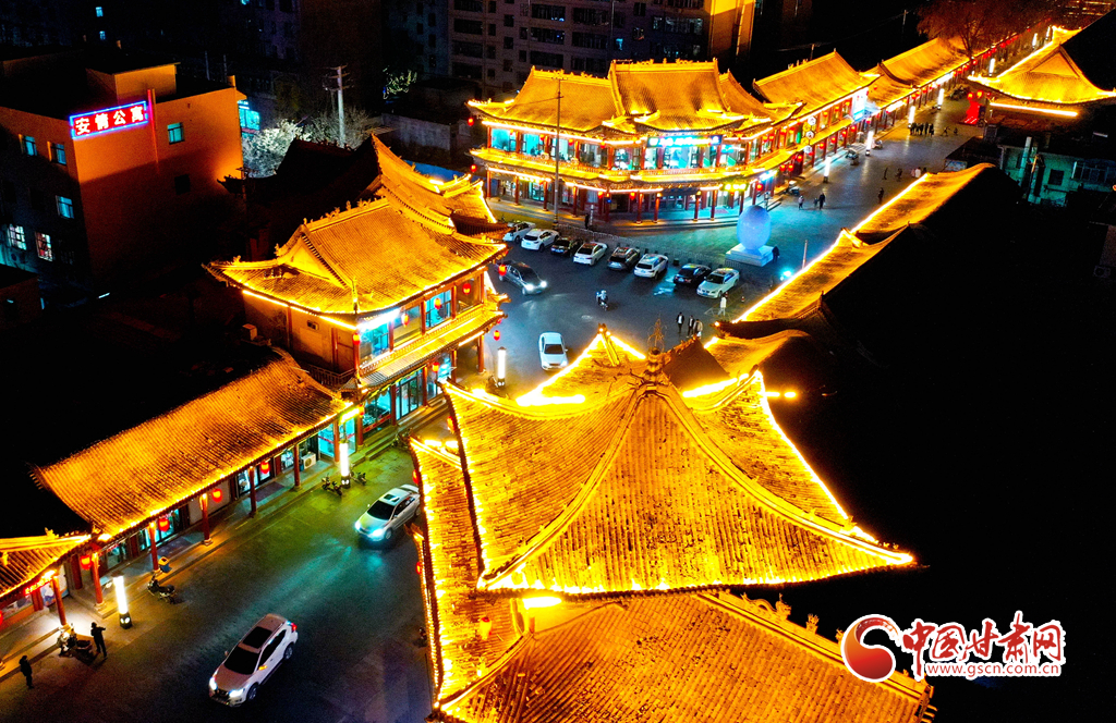 【網絡中國節(jié)·春節(jié)】甘肅甘州：春節(jié)臨近年味濃 彩燈璀璨迎新春