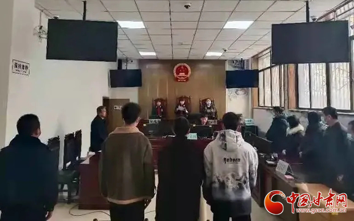 依法帶娃！甘肅省平?jīng)鍪邪l(fā)出首份《家庭教育令》