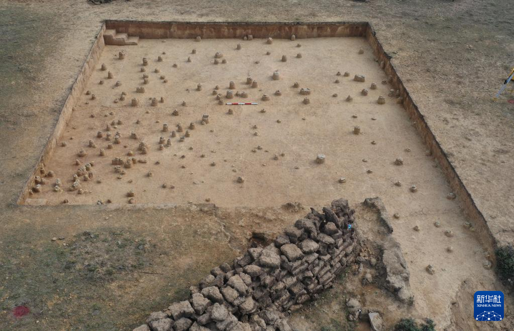 四川稻城縣皮洛舊石器時代遺址探方發(fā)掘情況（資料圖）。