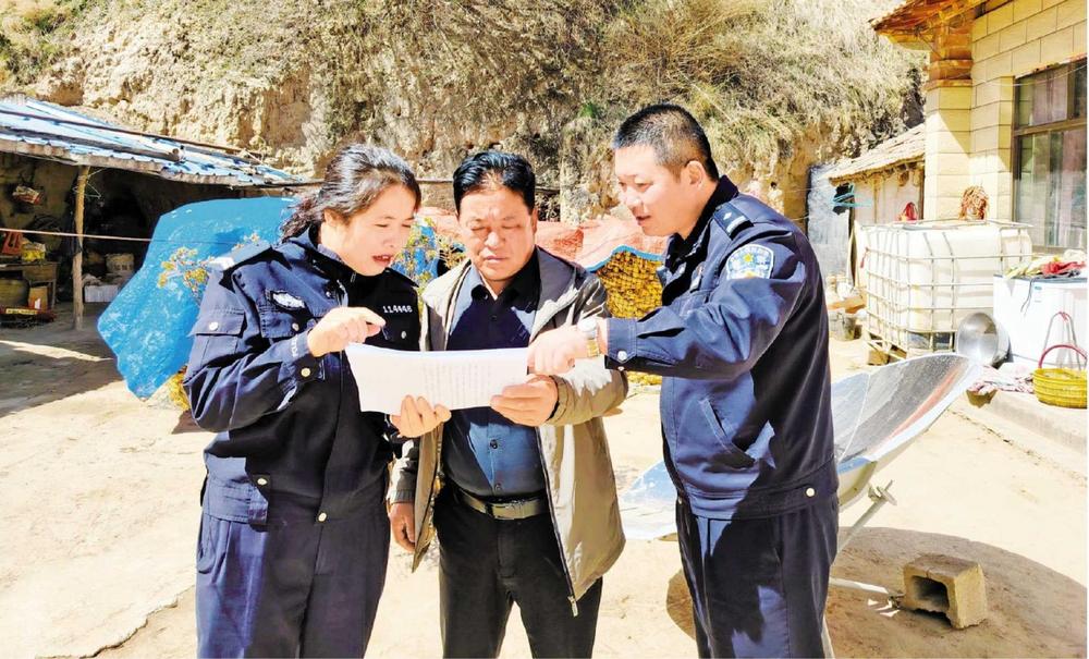隴西公安逐戶查找逾期未檢、達(dá)到報(bào)廢標(biāo)準(zhǔn)車輛
